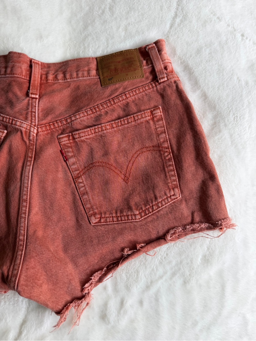 Levi’s 501 Denim Shorts Salmon Pink Size 30 - Picture 6 of 10